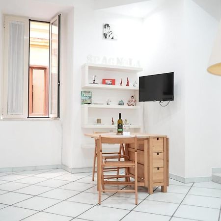 Casa Vacanza La Spagnola Naples Luaran gambar
