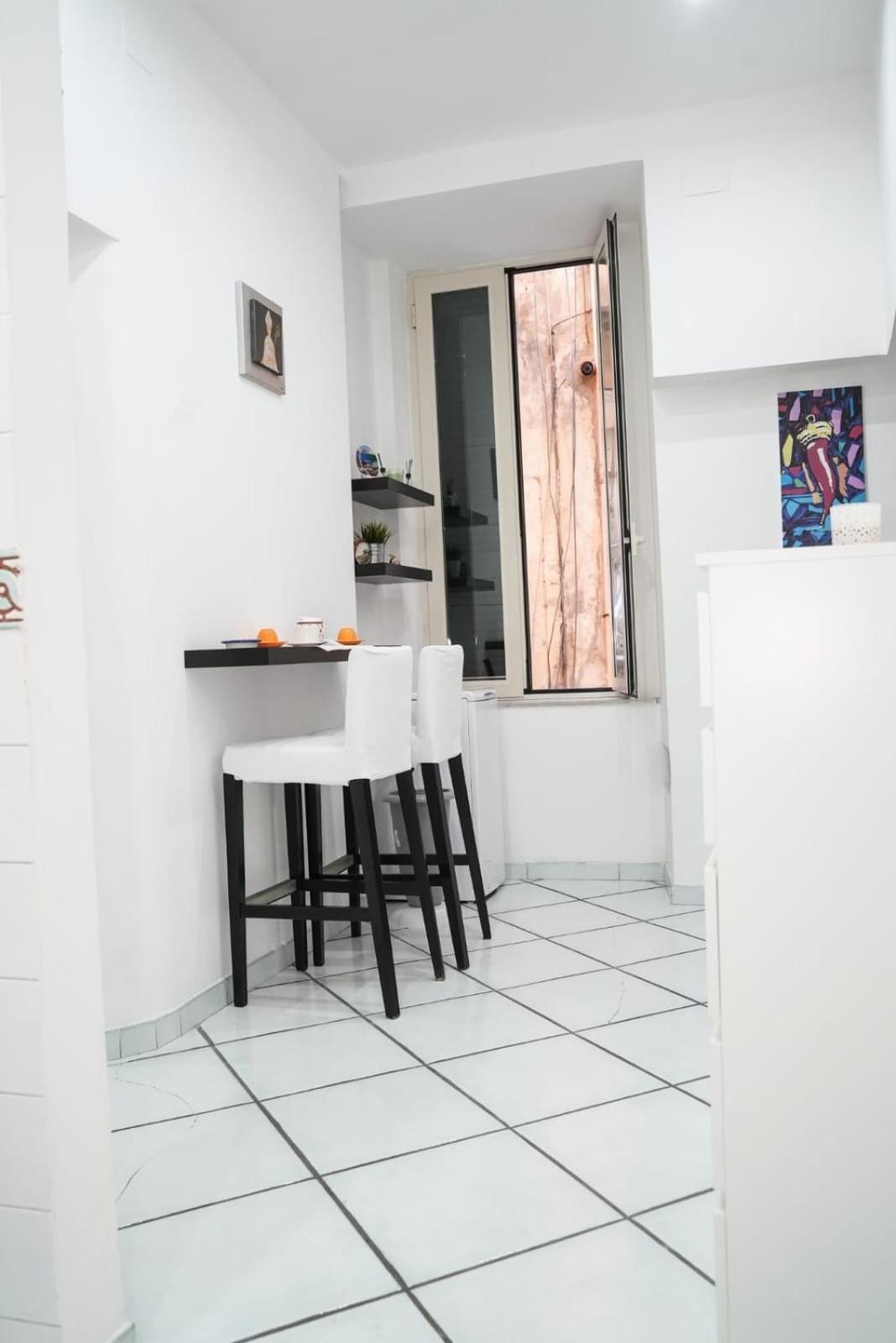 Casa Vacanza La Spagnola Naples Luaran gambar