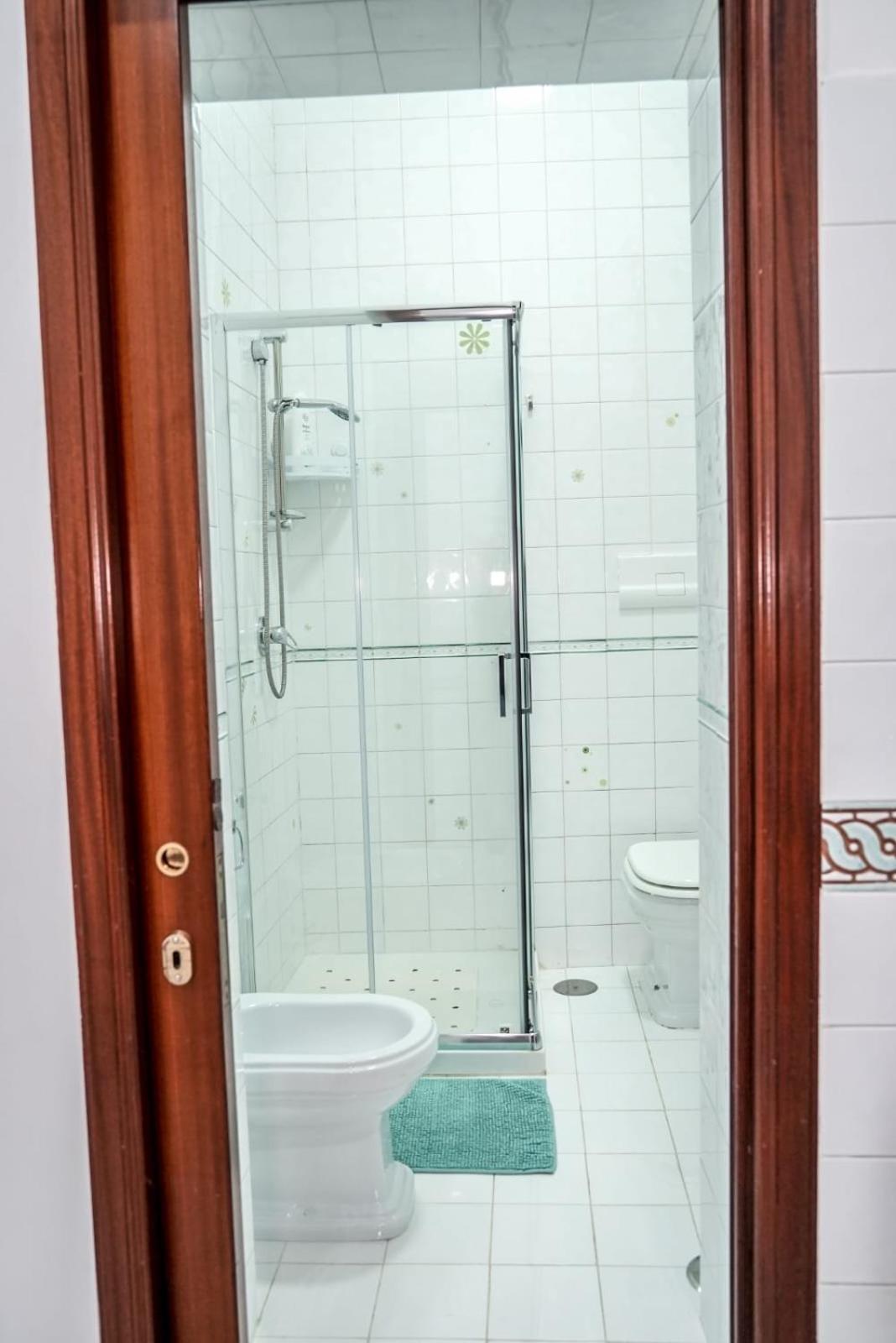 Casa Vacanza La Spagnola Naples Luaran gambar