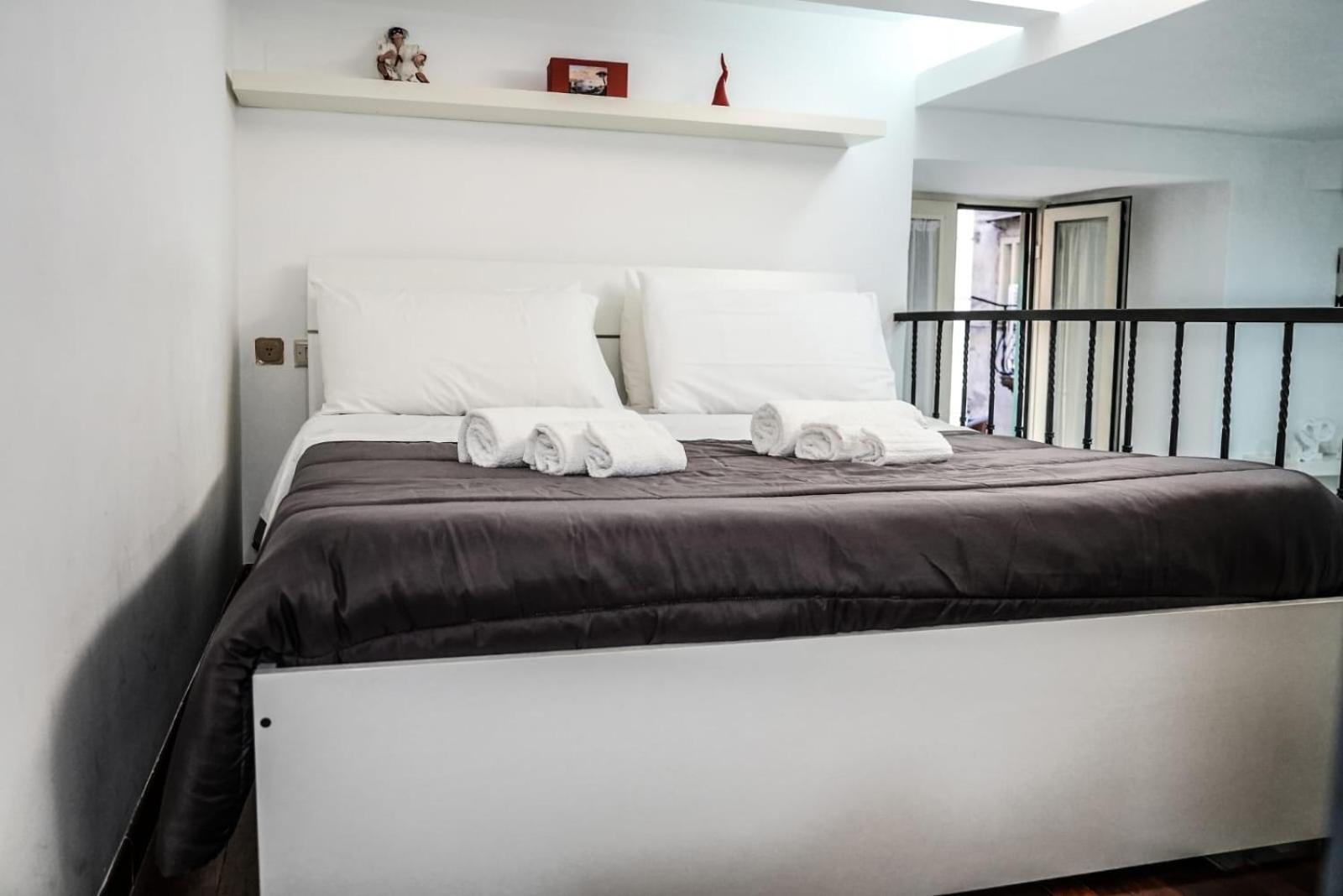 Casa Vacanza La Spagnola Naples Luaran gambar
