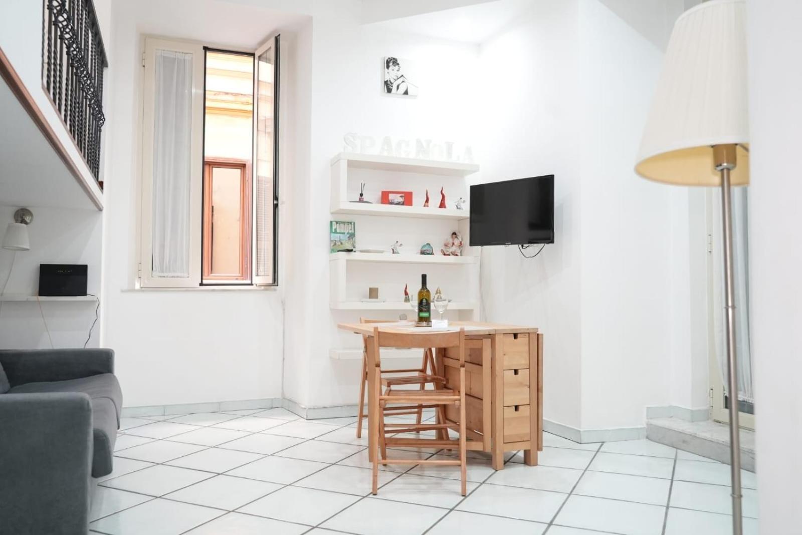 Casa Vacanza La Spagnola Naples Luaran gambar